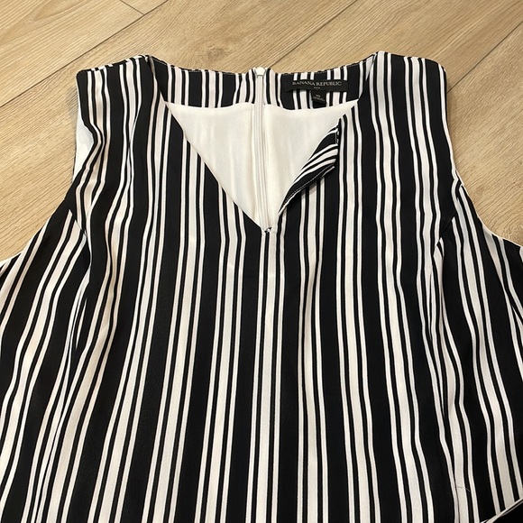 Blue and white striped dress, Banana Republic, size 10 - Picture 2 of 3